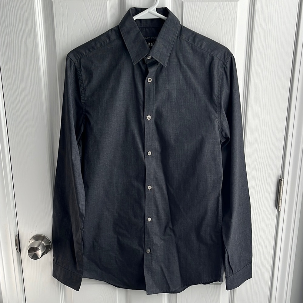 H&M Grey Casual Button Down Shirt Size Small